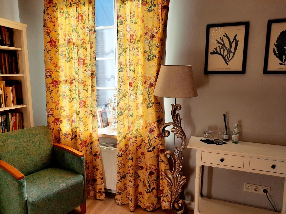 איגנלינה Lake & Library Boutique Hotel מראה חיצוני תמונה